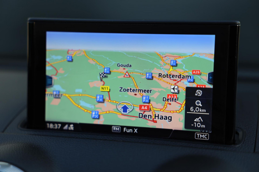 Audi A3 Sportback 35 TFSI 3 x S Line / Aut / NAP / Navi / Leder / Virtual Cockpit / Open Panoramadak / Led / Pdc / Nardo Grey