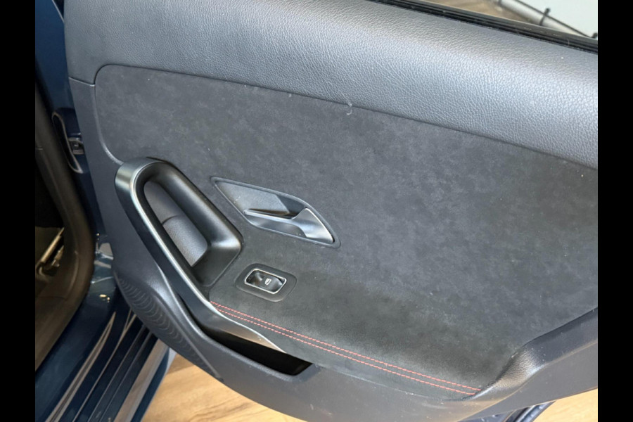 Mercedes-Benz A-Klasse AMG 35 4MATIC Advantage |PANO |VOL| INRUIL MOGELIJK! Mercedes-Benz A-Klasse AMG 35 4MATIC Advantage |PANO |VOL| INRUIL MOGELIJK!