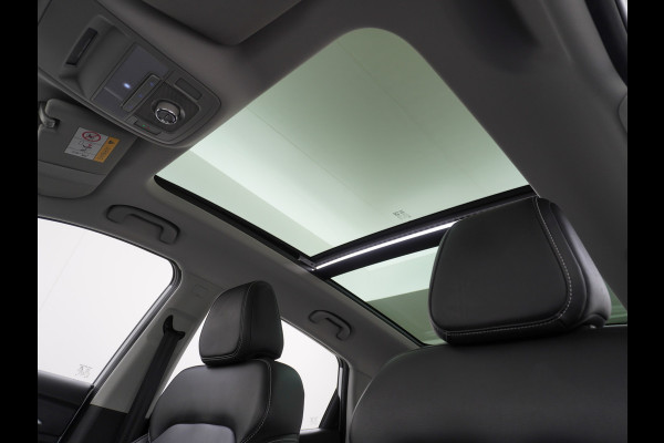 MG Mg Zs gereserveerd EV Luxury 45kWh Leer+elektr. Pano-dak Adaptive-Cr. Camera Navi Airco Apple Carplay Android Auto Stoelverwarming Lmv 17" DAB+ MG Pilot Lane Assist Bluetooth Led 1e Eigenaar Origineel Nederlandse Auto