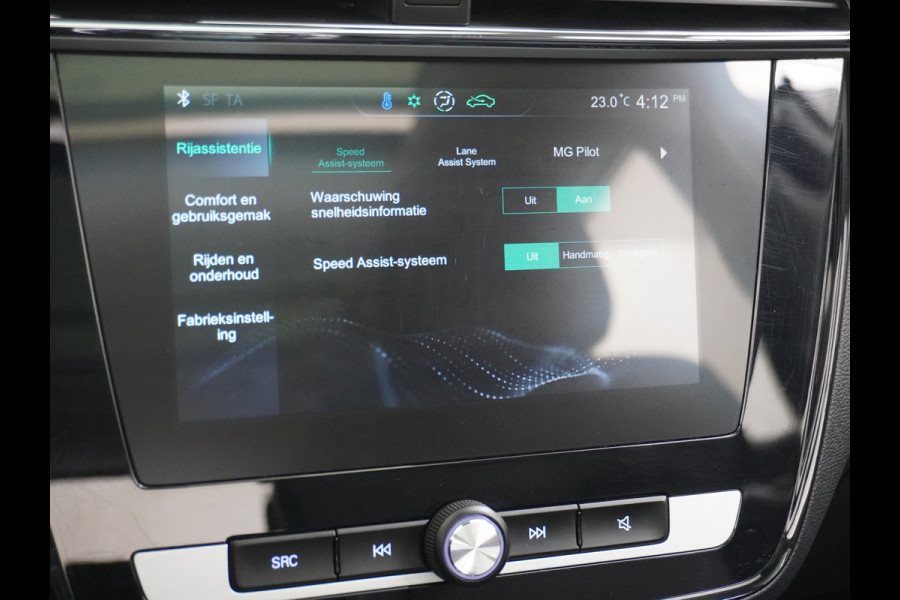 MG Mg Zs gereserveerd EV Luxury 45kWh Leer+elektr. Pano-dak Adaptive-Cr. Camera Navi Airco Apple Carplay Android Auto Stoelverwarming Lmv 17" DAB+ MG Pilot Lane Assist Bluetooth Led 1e Eigenaar Origineel Nederlandse Auto