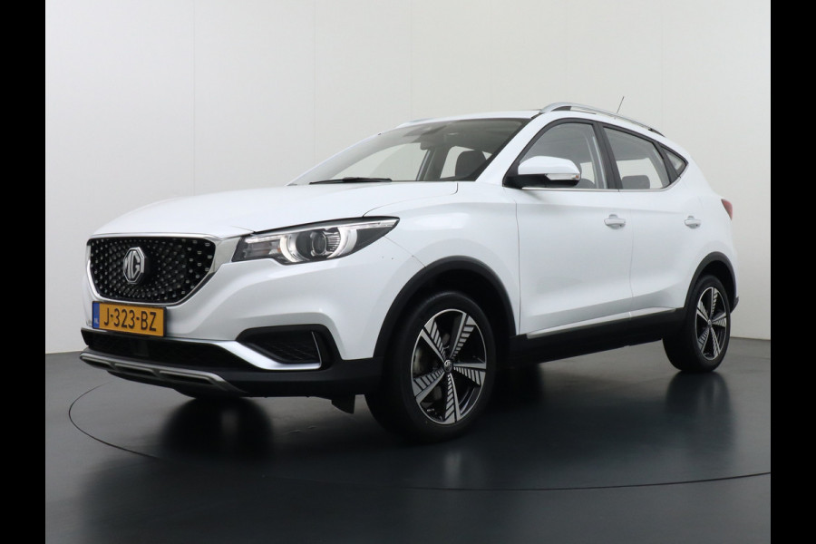 MG Mg Zs gereserveerd EV Luxury 45kWh Leer+elektr. Pano-dak Adaptive-Cr. Camera Navi Airco Apple Carplay Android Auto Stoelverwarming Lmv 17" DAB+ MG Pilot Lane Assist Bluetooth Led 1e Eigenaar Origineel Nederlandse Auto