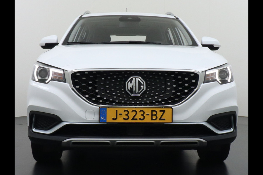MG Mg Zs gereserveerd EV Luxury 45kWh Leer+elektr. Pano-dak Adaptive-Cr. Camera Navi Airco Apple Carplay Android Auto Stoelverwarming Lmv 17" DAB+ MG Pilot Lane Assist Bluetooth Led 1e Eigenaar Origineel Nederlandse Auto