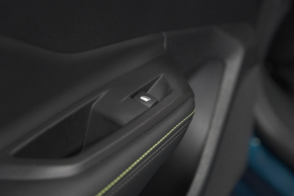 Peugeot 408 PureTech 130 EAT8 GT | 360 Camera | Adaptieve Cruise Control | Elektronische Kofferklep | Apple Carplay
