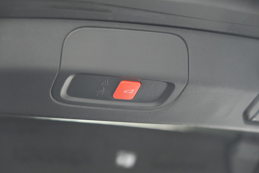 Peugeot 408 PureTech 130 EAT8 GT | 360 Camera | Adaptieve Cruise Control | Elektronische Kofferklep | Apple Carplay