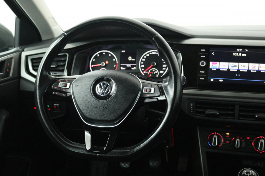 Volkswagen Polo 1.0 MPI Comfortline Business