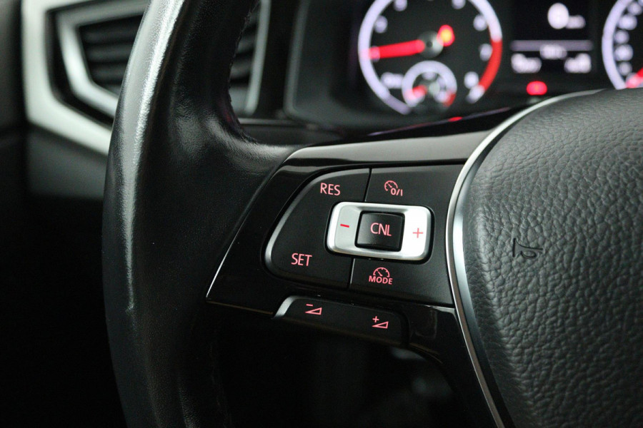 Volkswagen Polo 1.0 MPI Comfortline Business