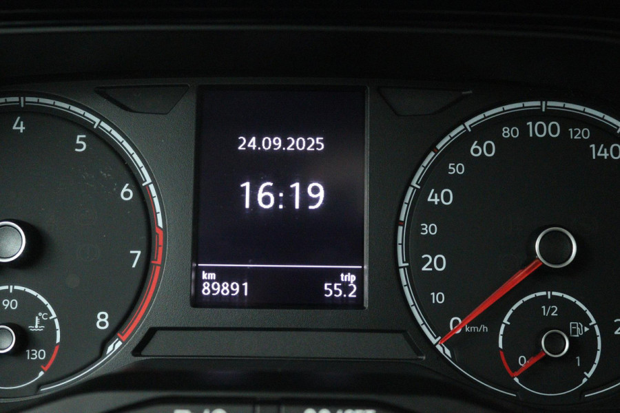 Volkswagen Polo 1.0 TSI R-line (PANORAMADAK, NAVIGATIE, STUURBEDIENING, 1e EIGENAAR, GOED ONDERHOUDEN)