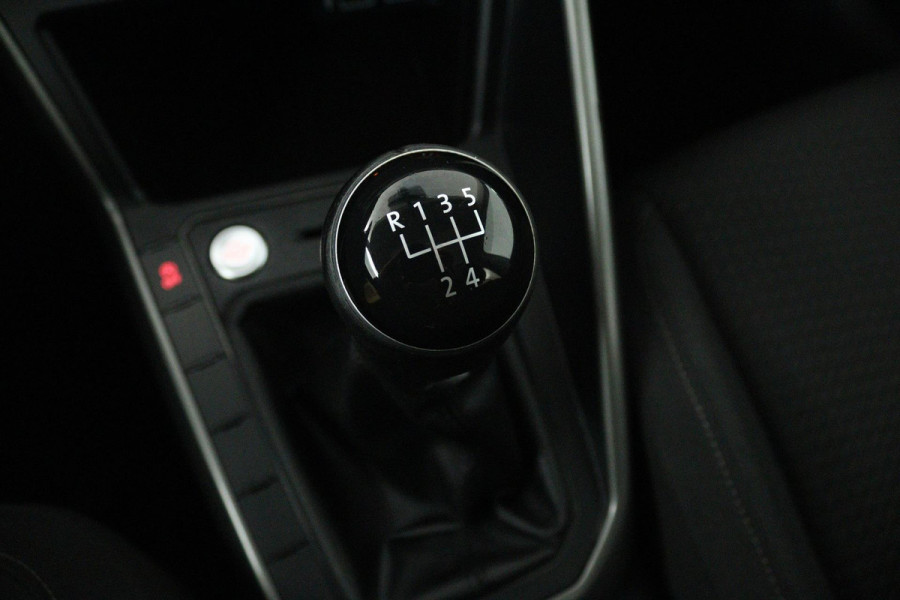Volkswagen Polo 1.0 TSI R-line (PANORAMADAK, NAVIGATIE, STUURBEDIENING, 1e EIGENAAR, GOED ONDERHOUDEN)