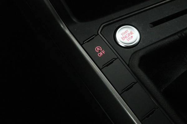 Volkswagen Polo 1.0 TSI R-line (PANORAMADAK, NAVIGATIE, STUURBEDIENING, 1e EIGENAAR, GOED ONDERHOUDEN)