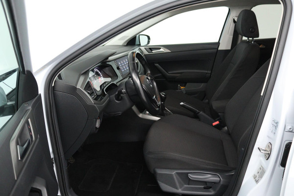 Volkswagen Polo 1.0 TSI R-line (PANORAMADAK, NAVIGATIE, STUURBEDIENING, 1e EIGENAAR, GOED ONDERHOUDEN)