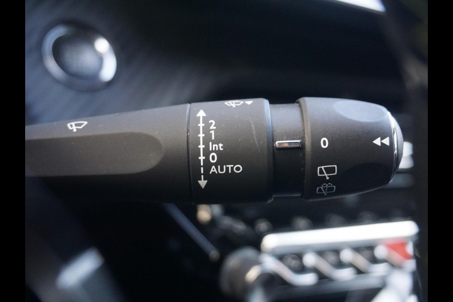 Peugeot e-208 EV GT 350 50 kWh Leder Alcantara