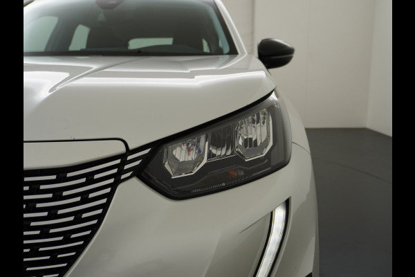 Peugeot e-2008 EV Active Pack 50kWh Navi Ecc Apple Carplay Android Auto Cruise Control Keyless DAB+ Bluetooth Led Connected services Verkeersbord detectie 1e Eigenaar Origineel Nederlandse Auto