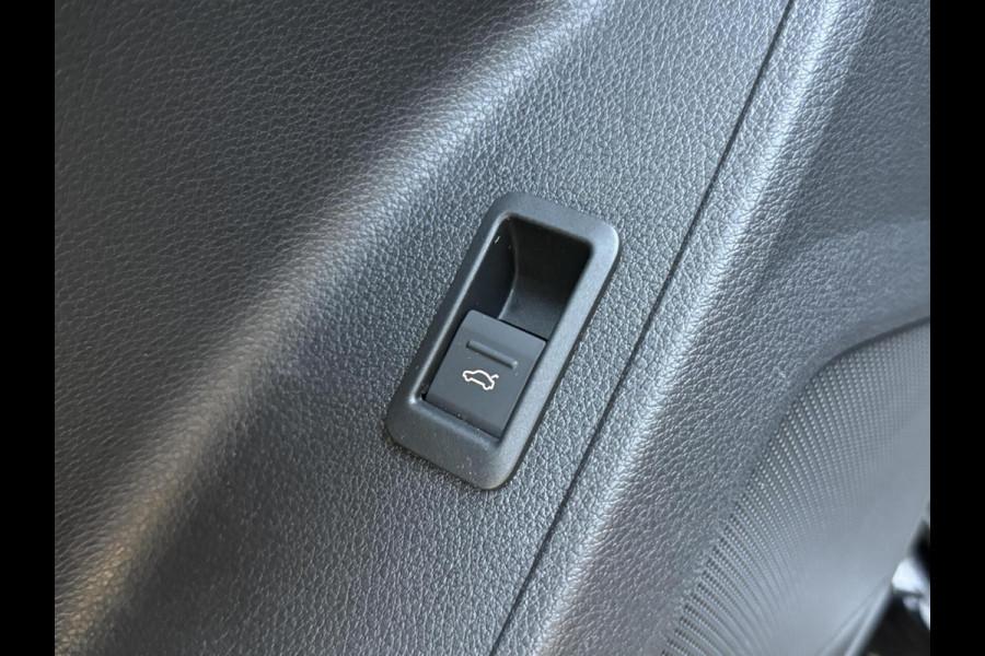 Audi Q3 40 TFSI quattro S Line Automaat | Leren bekleding | Stoelverwarming | Climate control | Cruise control | Lane assist & dode hoek