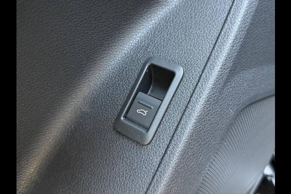 Audi Q3 40 TFSI quattro S Line Automaat | Leren bekleding | Stoelverwarming | Climate control | Cruise control | Lane assist & dode hoek