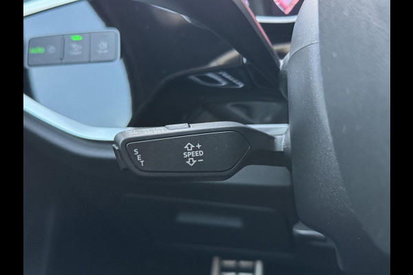 Audi Q3 40 TFSI quattro S Line Automaat | Leren bekleding | Stoelverwarming | Climate control | Cruise control | Lane assist & dode hoek