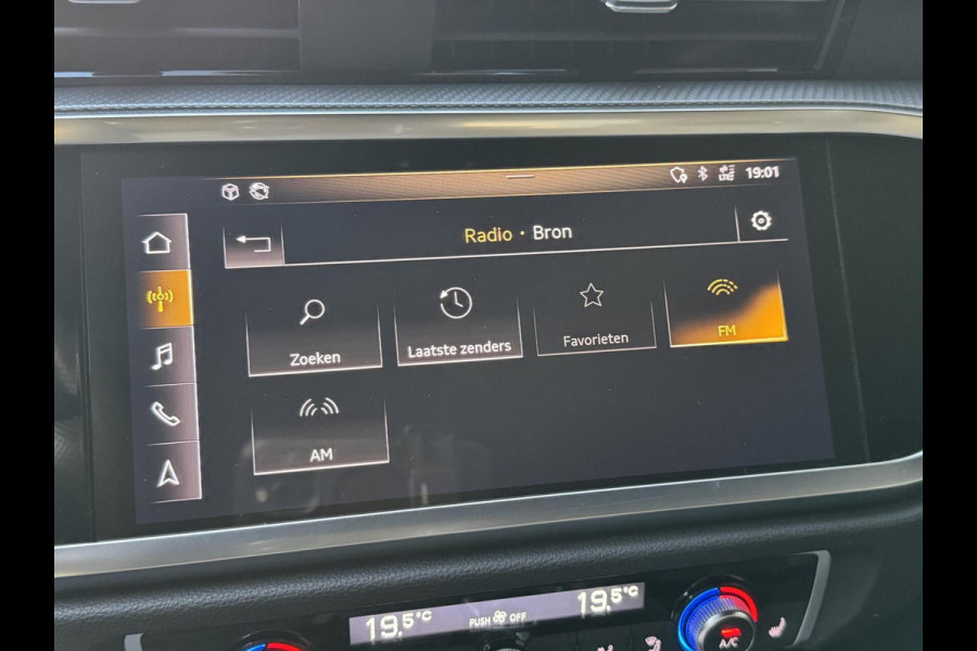 Audi Q3 40 TFSI quattro S Line Automaat | Leren bekleding | Stoelverwarming | Climate control | Cruise control | Lane assist & dode hoek