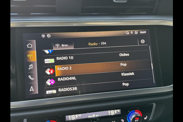 Audi Q3 40 TFSI quattro S Line Automaat | Leren bekleding | Stoelverwarming | Climate control | Cruise control | Lane assist & dode hoek