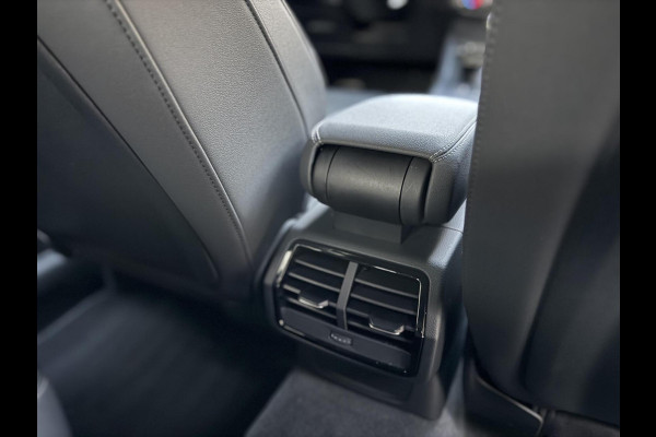 Audi Q3 40 TFSI quattro S Line Automaat | Leren bekleding | Stoelverwarming | Climate control | Cruise control | Lane assist & dode hoek