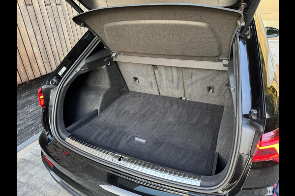 Audi Q3 40 TFSI quattro S Line Automaat | Leren bekleding | Stoelverwarming | Climate control | Cruise control | Lane assist & dode hoek