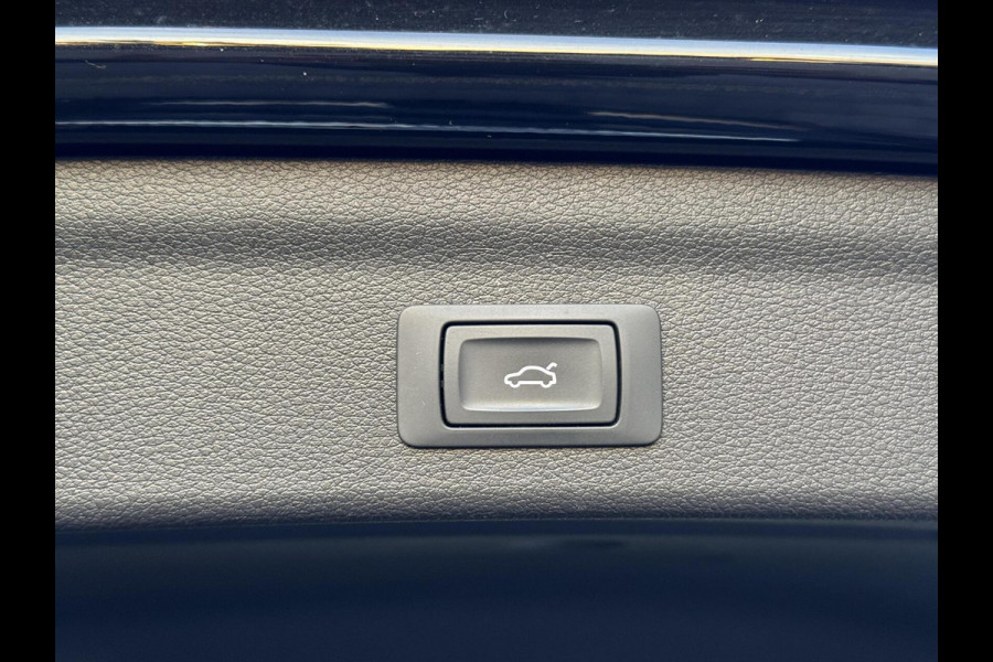 Audi Q3 40 TFSI quattro S Line Automaat | Leren bekleding | Stoelverwarming | Climate control | Cruise control | Lane assist & dode hoek