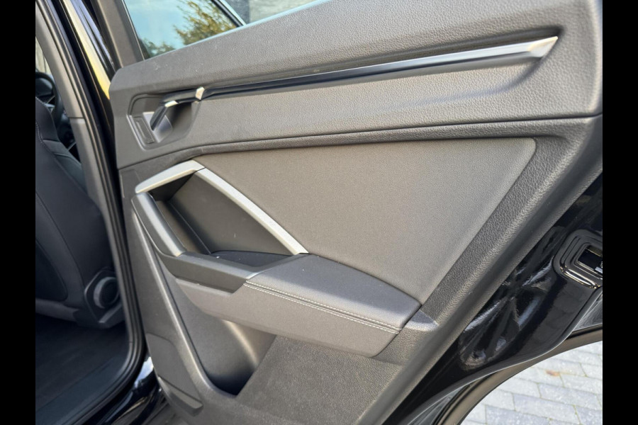 Audi Q3 40 TFSI quattro S Line Automaat | Leren bekleding | Stoelverwarming | Climate control | Cruise control | Lane assist & dode hoek