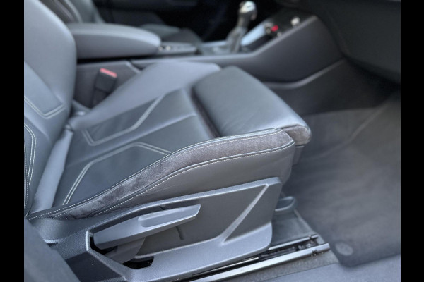 Audi Q3 40 TFSI quattro S Line Automaat | Leren bekleding | Stoelverwarming | Climate control | Cruise control | Lane assist & dode hoek