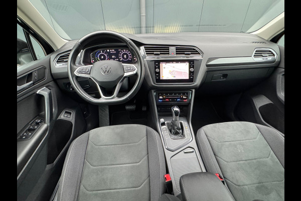 Volkswagen Tiguan 1.4 TSI eHybrid Elegance * Trekhaak * Stoelverwarming * Camera * Keyless *