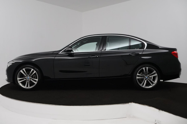 BMW 3-serie 320i High Executive (GROOT-NAVIGATIE, ELEKT. WEGKLAPBARE TREKHAAK, STOELVERWARMING, DEALER ONDERHOUDEN)