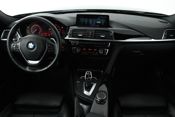 BMW 3-serie 320i High Executive (GROOT-NAVIGATIE, ELEKT. WEGKLAPBARE TREKHAAK, STOELVERWARMING, DEALER ONDERHOUDEN)