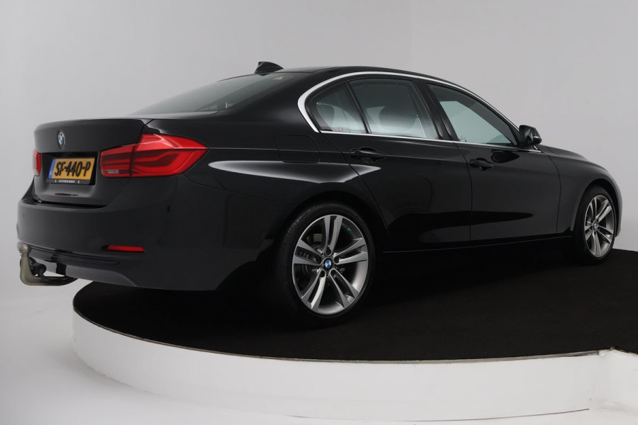 BMW 3-serie 320i High Executive (GROOT-NAVIGATIE, ELEKT. WEGKLAPBARE TREKHAAK, STOELVERWARMING, DEALER ONDERHOUDEN)