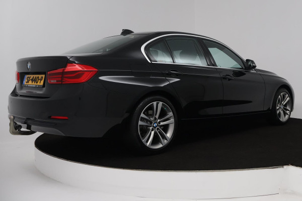 BMW 3-serie 320i High Executive (GROOT-NAVIGATIE, ELEKT. WEGKLAPBARE TREKHAAK, STOELVERWARMING, DEALER ONDERHOUDEN)