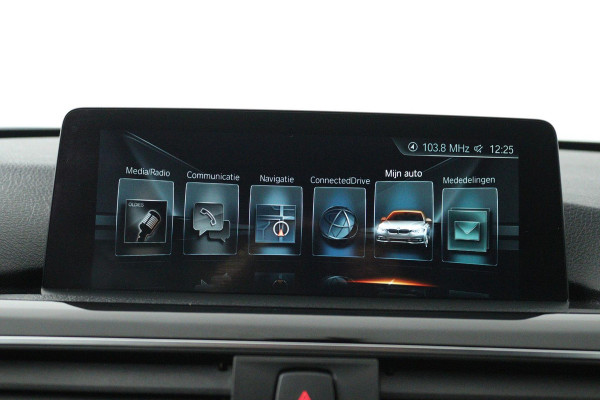 BMW 3-serie 320i High Executive (GROOT-NAVIGATIE, ELEKT. WEGKLAPBARE TREKHAAK, STOELVERWARMING, DEALER ONDERHOUDEN)