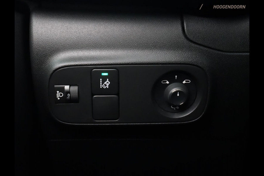 Citroën C3 1.2 PureTech Sport White (APPLE CARPLAY,LED,NAVIGATIE,PARKEERSENSOREN,CLIMATE,CRUISE,NIEUWE APK,TOPCONDITIE)