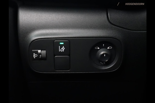 Citroën C3 1.2 PureTech Sport White (APPLE CARPLAY,LED,NAVIGATIE,PARKEERSENSOREN,CLIMATE,CRUISE,NIEUWE APK,TOPCONDITIE)