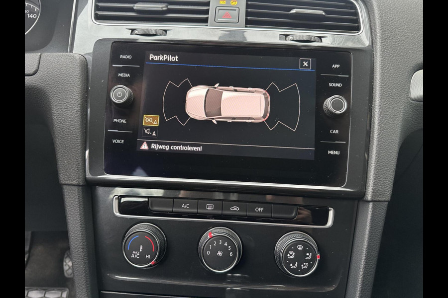 Volkswagen Golf 1.0 TSI Comfortline CarPlay LED Regensensor PDC Garantie
