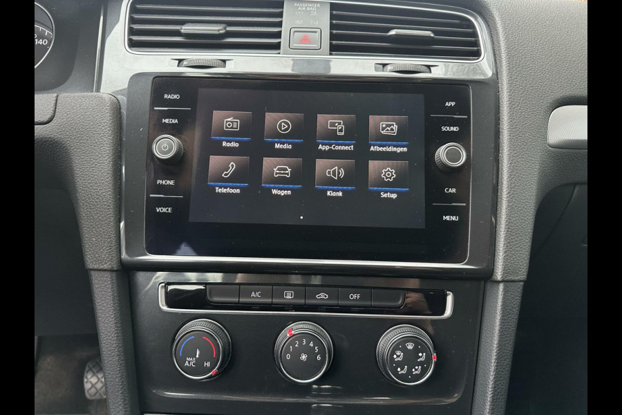 Volkswagen Golf 1.0 TSI Comfortline CarPlay LED Regensensor PDC Garantie