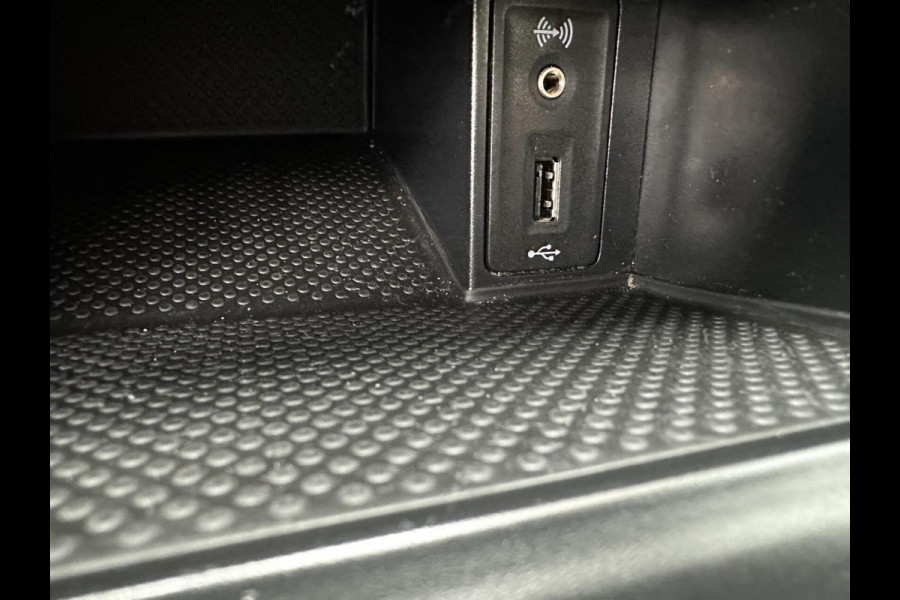 Volkswagen Golf 1.0 TSI Comfortline CarPlay LED Regensensor PDC Garantie