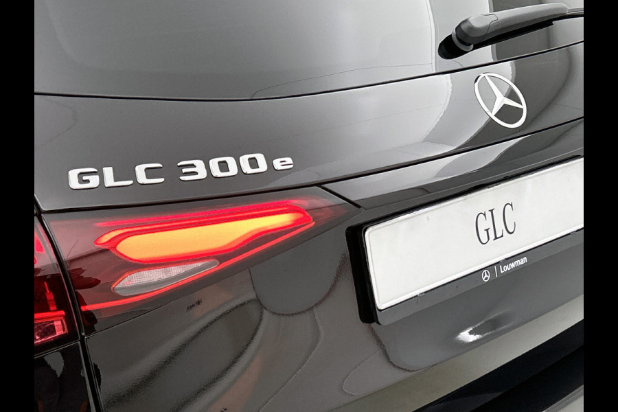 Mercedes-Benz GLC 300e 4MATIC Sport Edition | Premium Pakket | Nightpakket | Trekhaak | Rijassistentiepakket Plus | Winter pakket | Panoramaschuifdak | Smartphone integratie | 360°-camera | Mercedes-Benz GLC 300e 4MATIC Sport Edition | Premium Pakket | Nightpakket | Trekhaak | Rijassistentiepakket Plus | Winter pakket | Panoramaschuifdak | Smartphone integratie | 360°-camera |