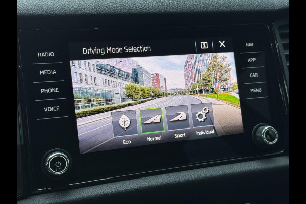 Škoda Kodiaq 1.5 TSI Sportline Automaat | Trekhaak uitklapbaar | Voorstoelen verwarmd | Cruise control adaptief | Rijstrooksensor | Grootlich