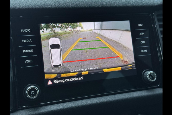 Škoda Kodiaq 1.5 TSI Sportline Automaat | Trekhaak uitklapbaar | Voorstoelen verwarmd | Cruise control adaptief | Rijstrooksensor | Grootlich
