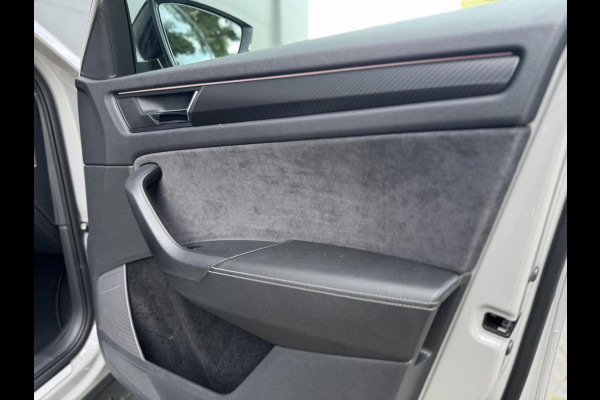Škoda Kodiaq 1.5 TSI Sportline Automaat | Trekhaak uitklapbaar | Voorstoelen verwarmd | Cruise control adaptief | Rijstrooksensor | Grootlich