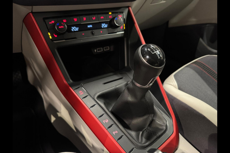 Volkswagen Polo 1.0 TSI 95PK Highline Beats, Apple Carplay, Android Auto, Voll Led, Clima, PDC, Private Glas, Voll Onderhoud