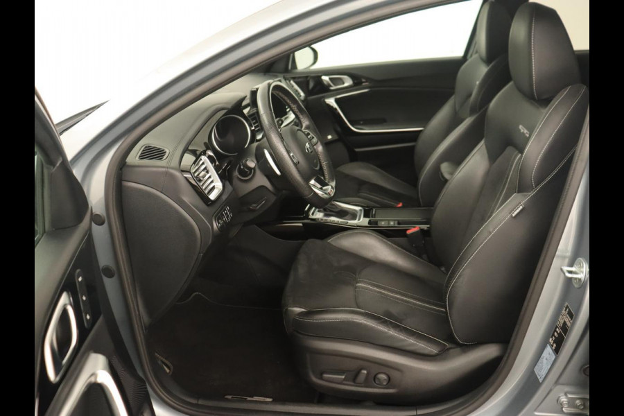 Kia ProCeed 1.4 T-GDI GT-PlusLine | Panoramadak | Trekhaak | Stoel & stuurverwarming | Camera | Adaptive cruise | JBL Sound | Carplay | Navigatie | Achterbankverwarming | Full LED | Keyless