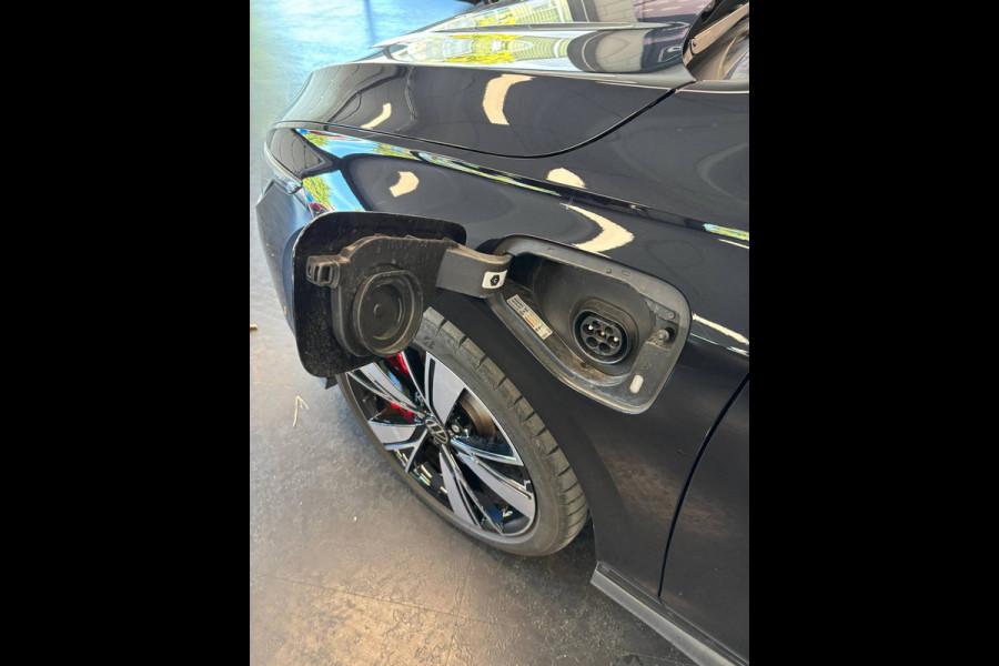 Volkswagen Golf 1.4 eHybrid GTE PANORAMADAK ADAPTIVE CRUISE CONTROL 18 INCH VELGEN