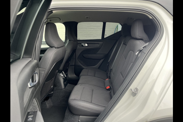 Volvo XC40 1.5 T5 Recharge R-Design Expression | Harman Kardon | Cruise control | Achterbank verwarmd |