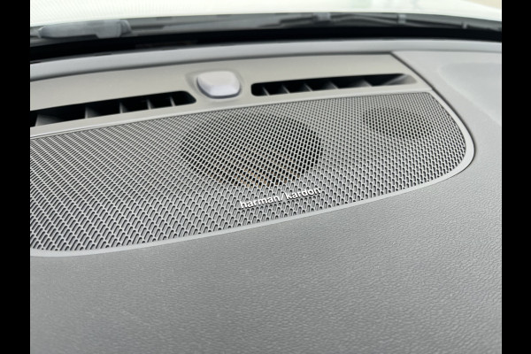 Volvo XC40 1.5 T5 Recharge R-Design Expression | Harman Kardon | Cruise control | Achterbank verwarmd |