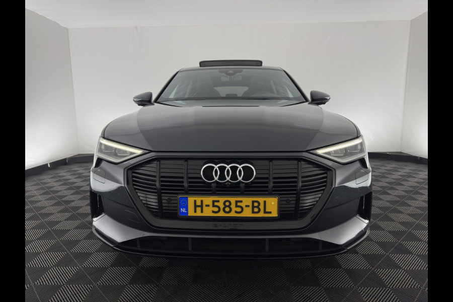 Audi e-tron 55 quattro advanced 95 kWh [3-Fase] {SOH-92%} *PANO | LUXURY-LEATHER | FULL-LED | BANG&OLUFSEN | ADAPTIVE-CRUISE | MEMORY-PACK | BLIND-SPOT | TOP-VIEW | SPORT/HEATED-SEATS | KEYLESS | DAB+ | ECC | PDC | 22''ALU*
