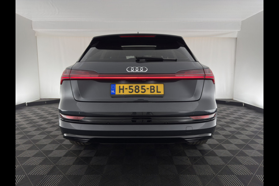 Audi e-tron 55 quattro advanced 95 kWh [3-Fase] {SOH-92%} *PANO | LUXURY-LEATHER | FULL-LED | BANG&OLUFSEN | ADAPTIVE-CRUISE | MEMORY-PACK | BLIND-SPOT | TOP-VIEW | SPORT/HEATED-SEATS | KEYLESS | DAB+ | ECC | PDC | 22''ALU*