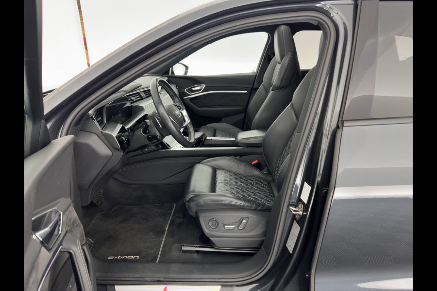 Audi e-tron 55 quattro advanced 95 kWh [3-Fase] {SOH-92%} *PANO | LUXURY-LEATHER | FULL-LED | BANG&OLUFSEN | ADAPTIVE-CRUISE | MEMORY-PACK | BLIND-SPOT | TOP-VIEW | SPORT/HEATED-SEATS | KEYLESS | DAB+ | ECC | PDC | 22''ALU*
