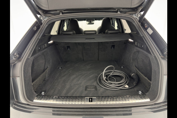 Audi e-tron 55 quattro advanced 95 kWh [3-Fase] {SOH-92%} *PANO | LUXURY-LEATHER | FULL-LED | BANG&OLUFSEN | ADAPTIVE-CRUISE | MEMORY-PACK | BLIND-SPOT | TOP-VIEW | SPORT/HEATED-SEATS | KEYLESS | DAB+ | ECC | PDC | 22''ALU*